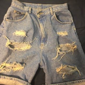 High waist distressed shorts